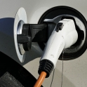 DLR to pilot street lamps for EV charging